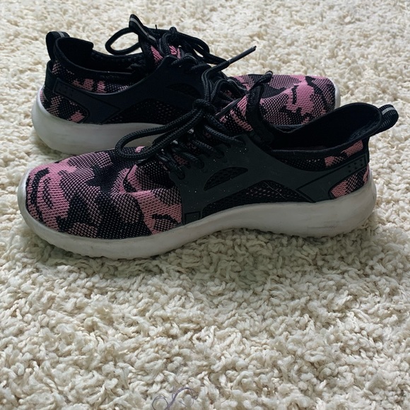 C9 by Champion Pink Camo Gym Shoes - Picture 2 of 3